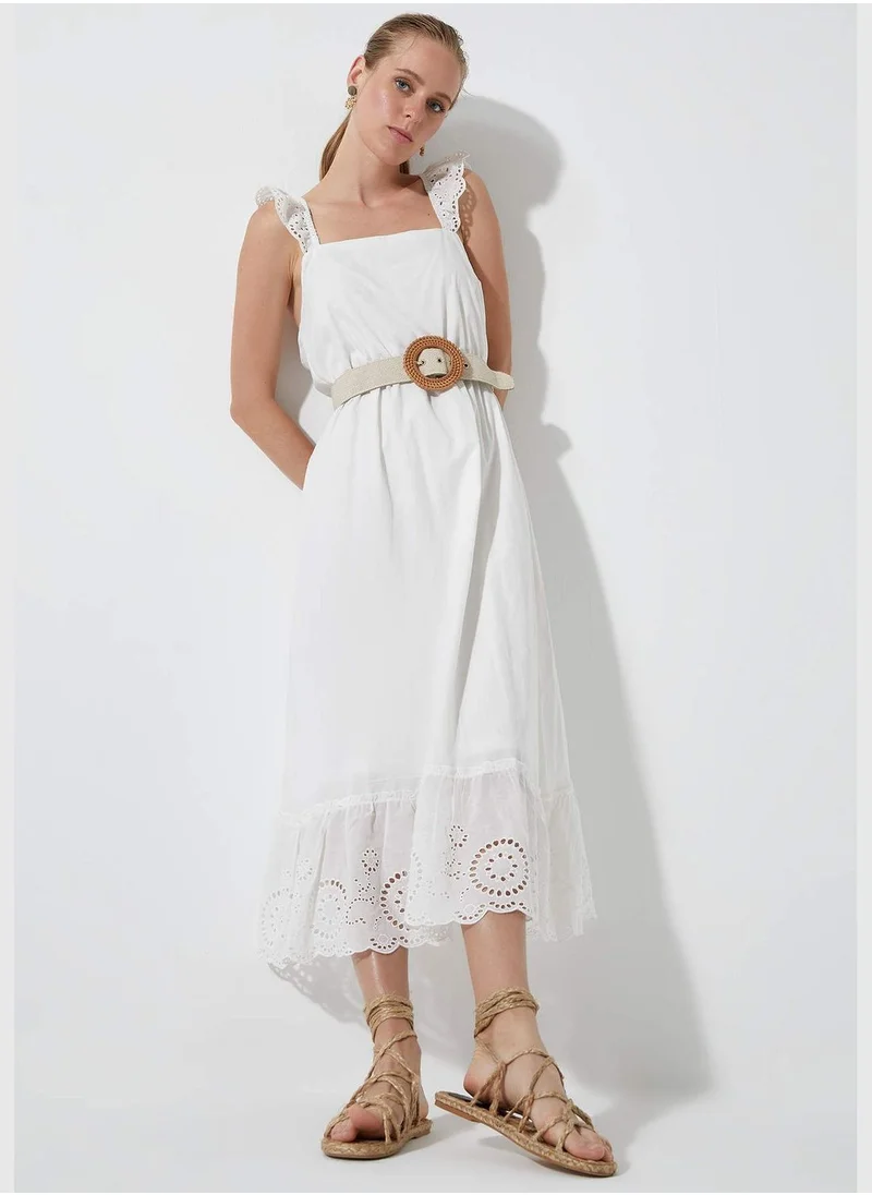 ديفاكتو Square Neck Strappy Maxi Dress