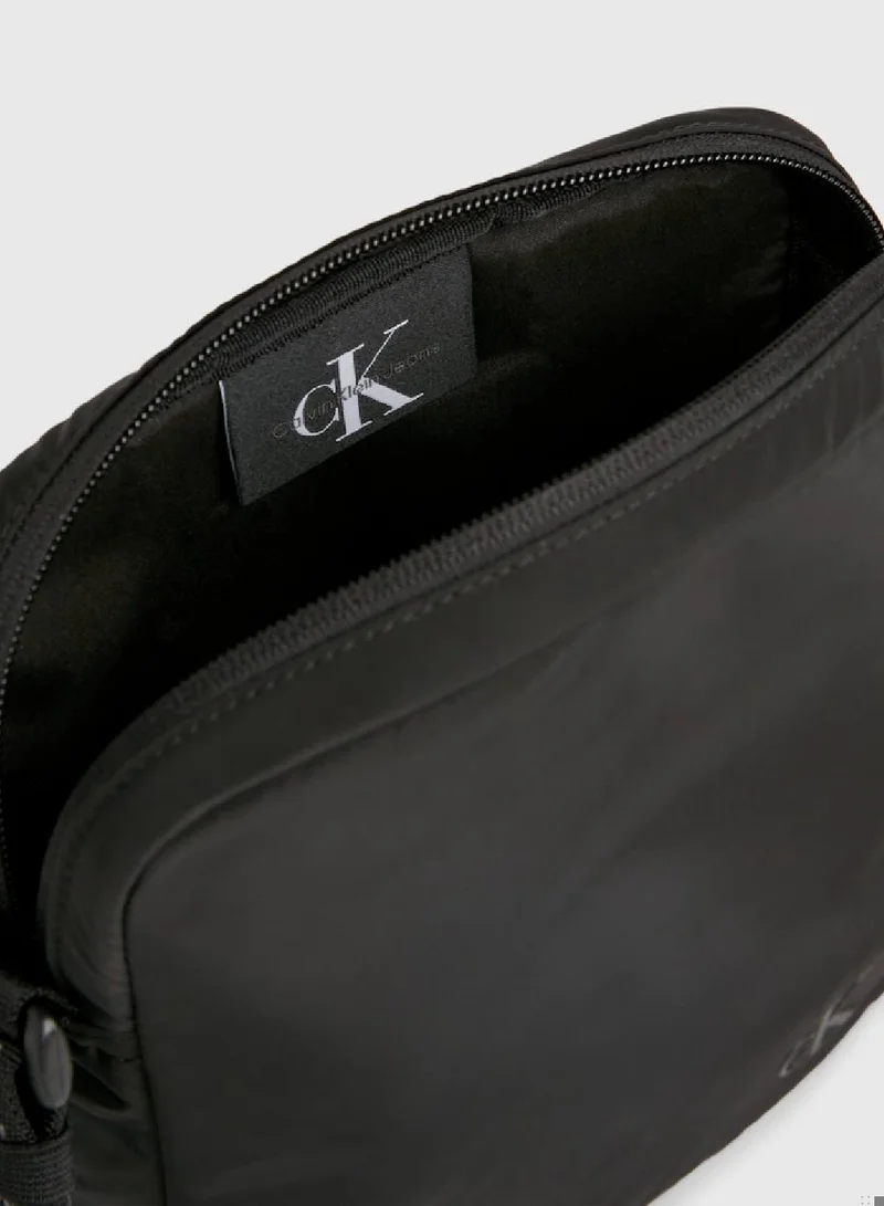 Calvin Klein Jeans Men's Crossbody Bag -  soft recycled polyester exterior, Black