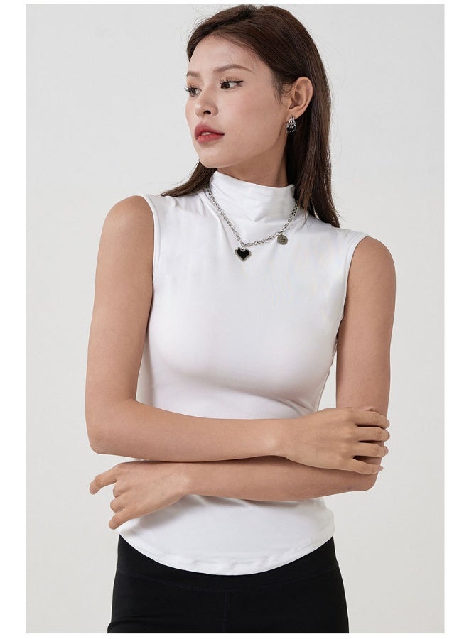 بلوزة بلا أكمام مزودة بغطاء رقبة عالية بطبقتين من قماش "يُنقش بالغيوم" - قميص ضيق ومرن يعزز الشكل النحيف. - Image 2