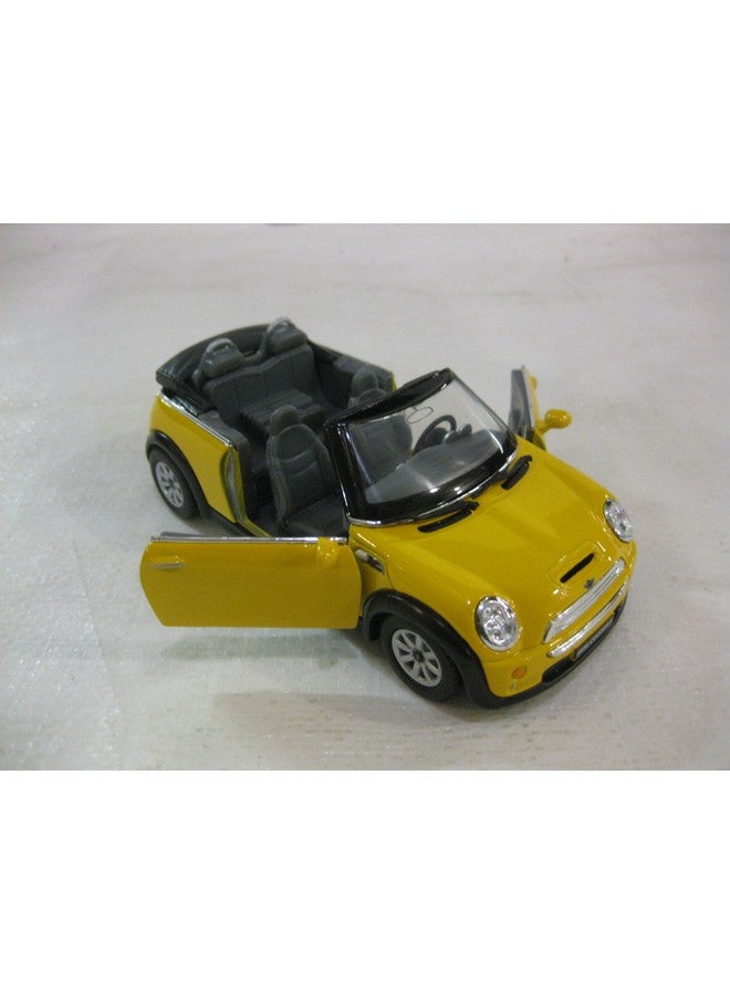 Kinsmart ميني كوبر إس قابلة للتحويل باللون الأصفر مصنوعة من المعدن 1:28 من كينسمارت - Image 2