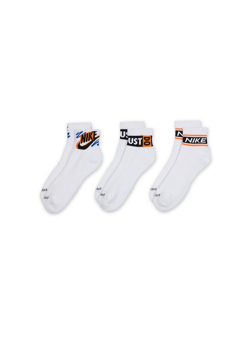 Nike 3 Pack Everyday Ankel Socks  - Image 2