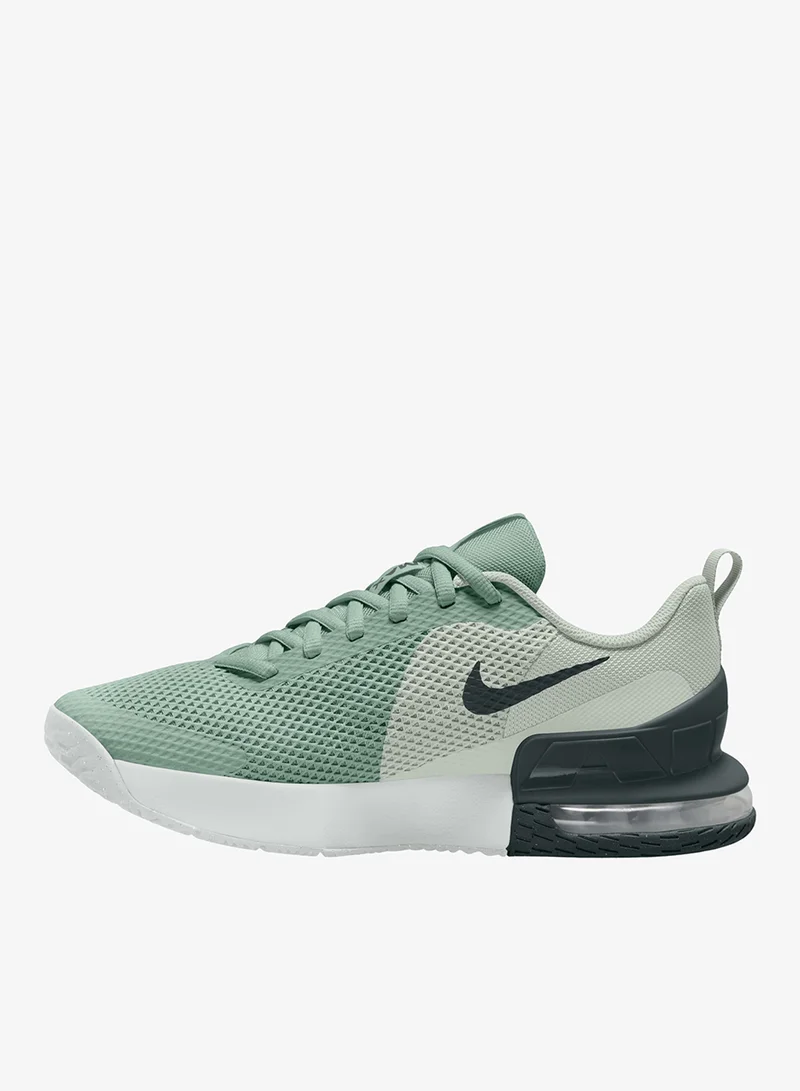 نايكي إير ماكس ألفا ترينر