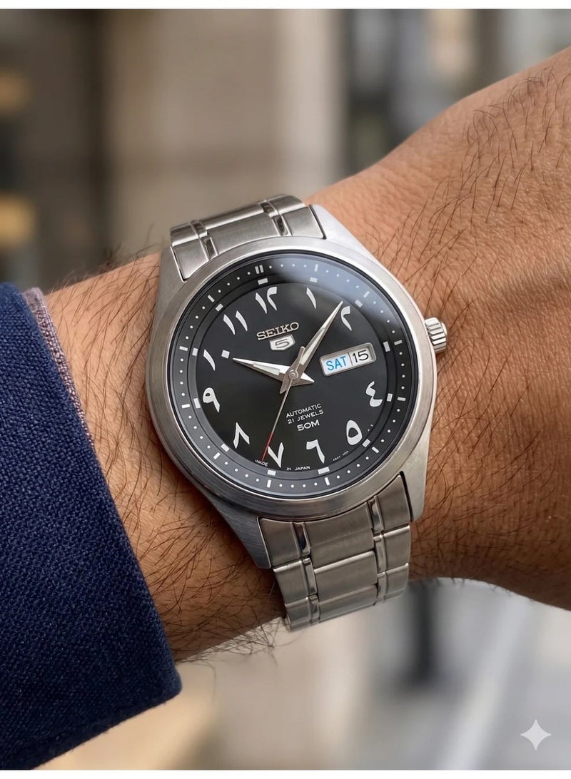 Seiko 5 سايكو 5 SNKP21J1 ساعة أوتوماتيكية للرجال بقرص عربي أسود سوار من الفولاذ المقاوم للصدأ 21 جوهرة مقاومة للماء - Image 3