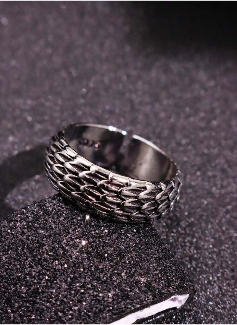 Luxury Concept - Elegant And Modern Antique Silver Plated Ring For Men One Size - Image 1
