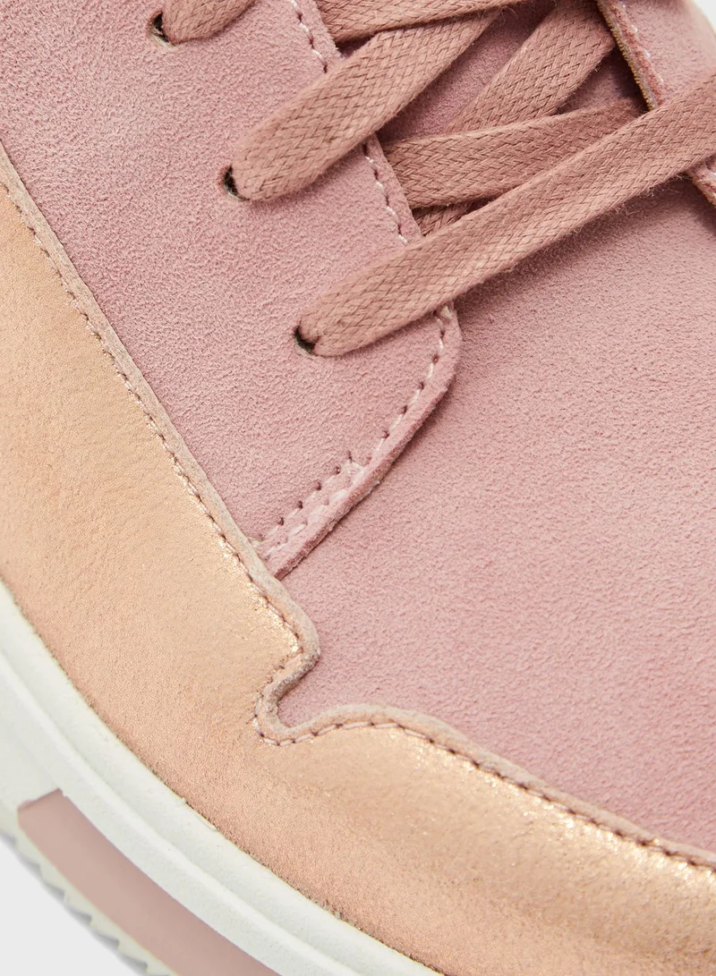 FitFlop Freya Suede Low Top Sneakers