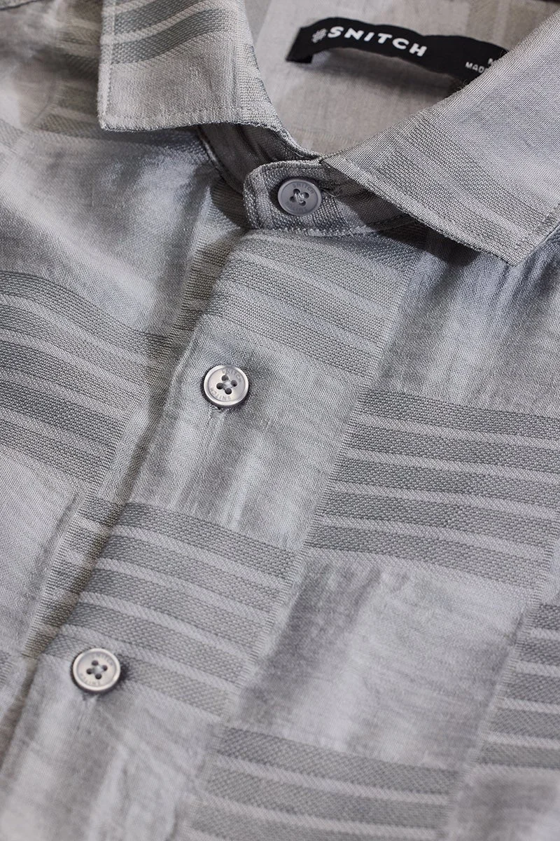 سنيتش قميص رمادي فاتح بتصميم ذاتي بقصة ضيقة