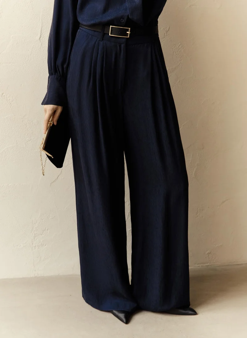 Lichi Loose-fitting trousers with waist pleats