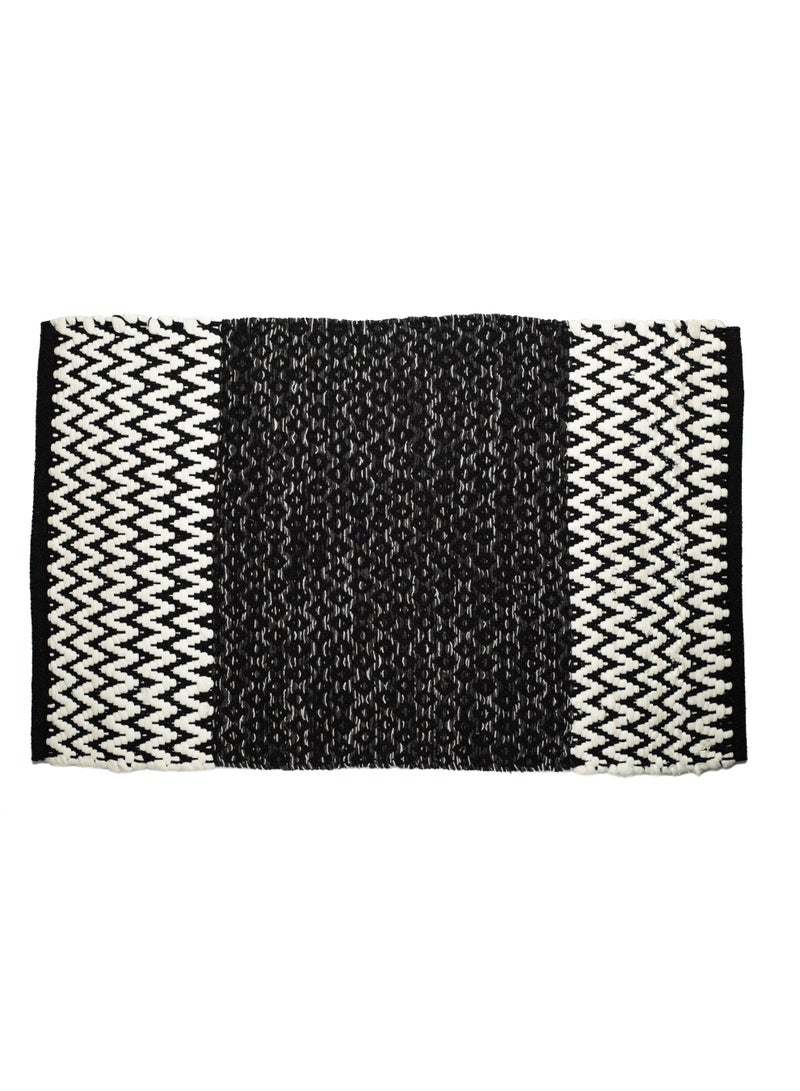 Handmade Indian rug, 100% cotton – modern black and white design - Image 4