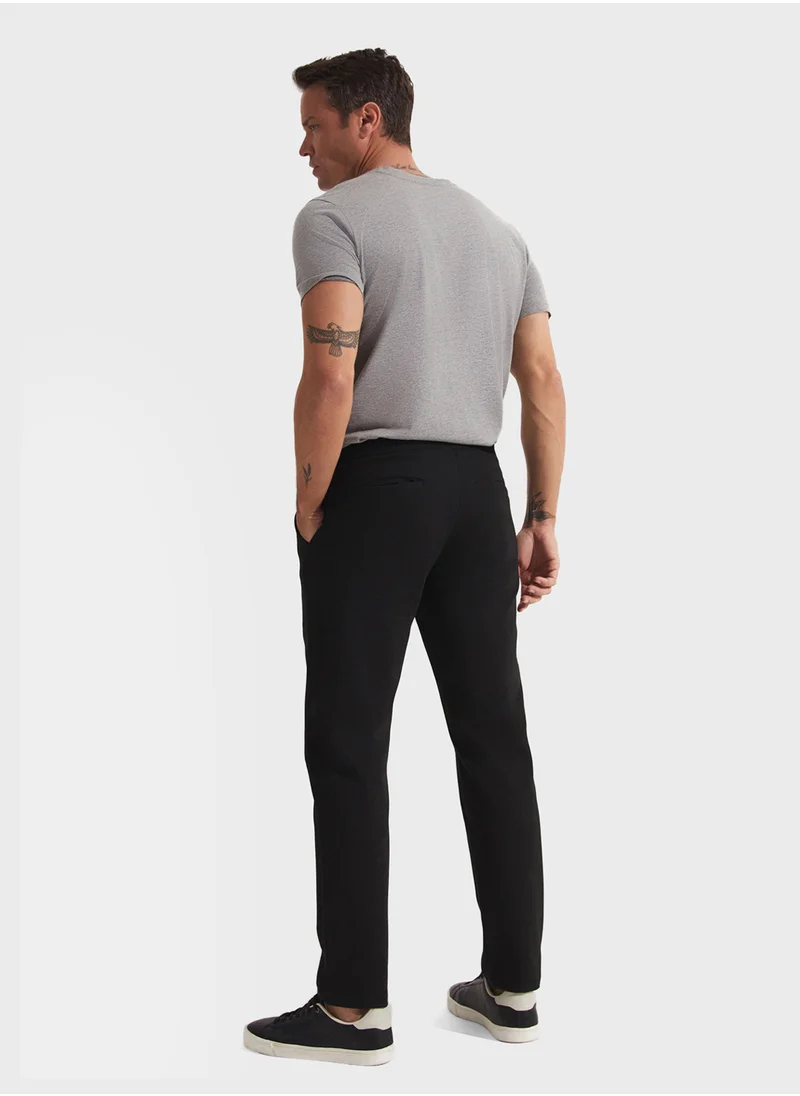 جون Essential Trousers