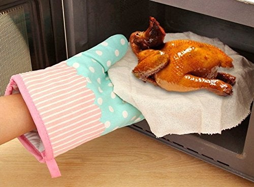 GreenFist Set of Two Oven Mitts | Heat Resistant Cotton Kitchen Pot Holder | Oven Glove | Kitchen Mitts (Dotted Blue) - Image 4