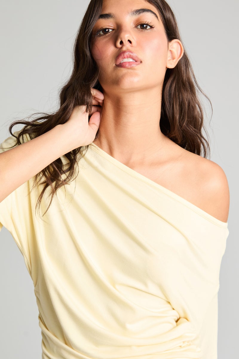 DeFacto Yellow Woman Loose Fit One Shoulder Short Sleeve T-Shirt Casual - Image 4