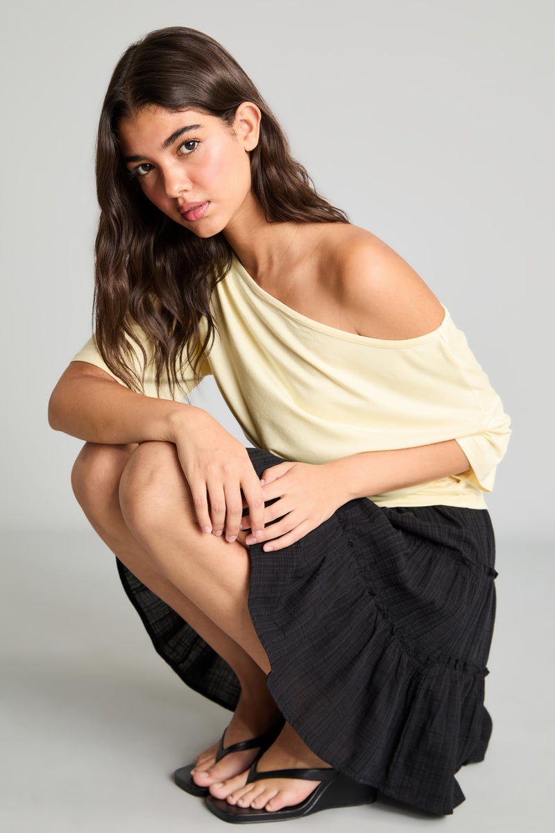 DeFacto Yellow Woman Loose Fit One Shoulder Short Sleeve T-Shirt Casual - Image 1