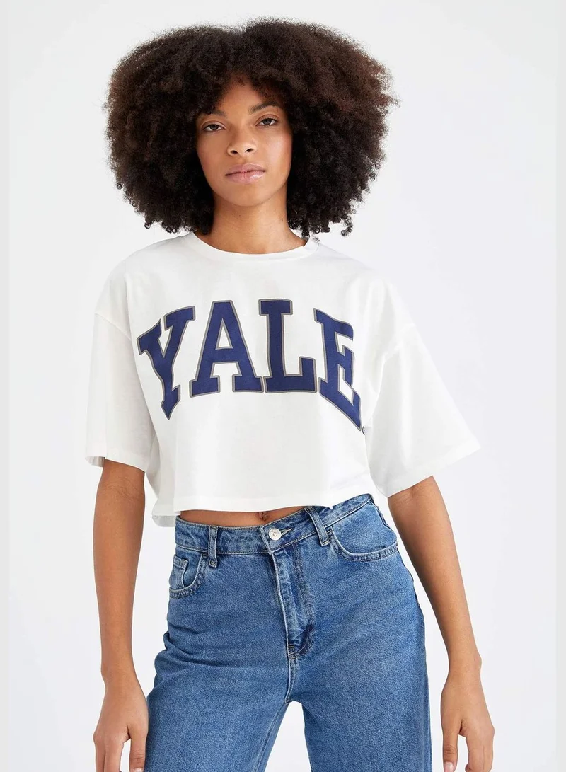 DeFacto Oversized Short Sleeve Yale University Print Crop Top