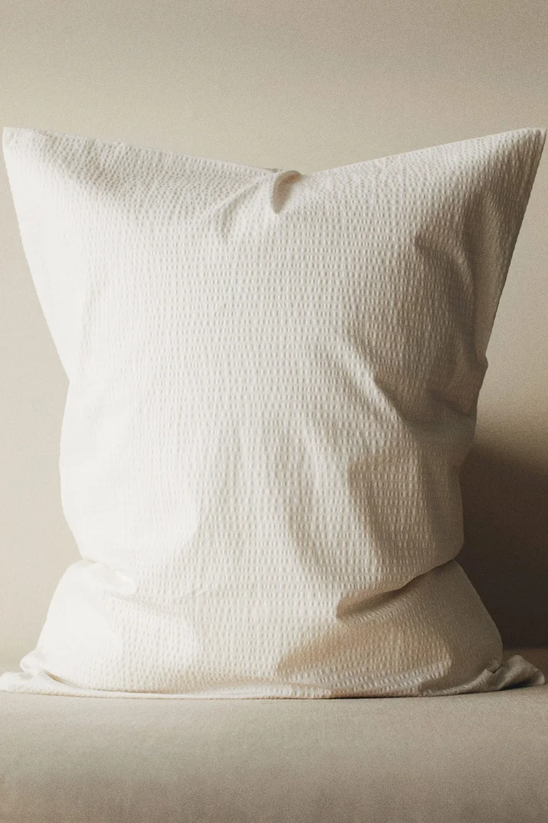 H&M Seersucker pillowcase