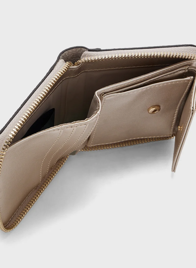 GUESS Laurel Small  Zip Around Wallet