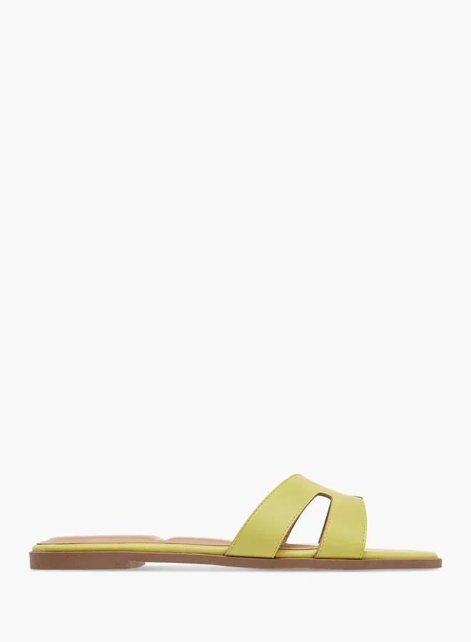سيليست Women's Textured Slip-On Flat Sandals