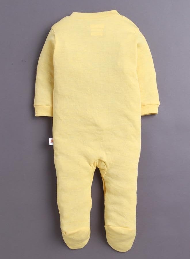 BUMZEE طقم بيجامات نوم قطنية بأكمام طويلة للأولاد من بامزي، مكون من 3 قطع، باللونين الأصفر والأبيض - من 6 إلى 9 أشهر (Peb11019D-ylw) - Image 5