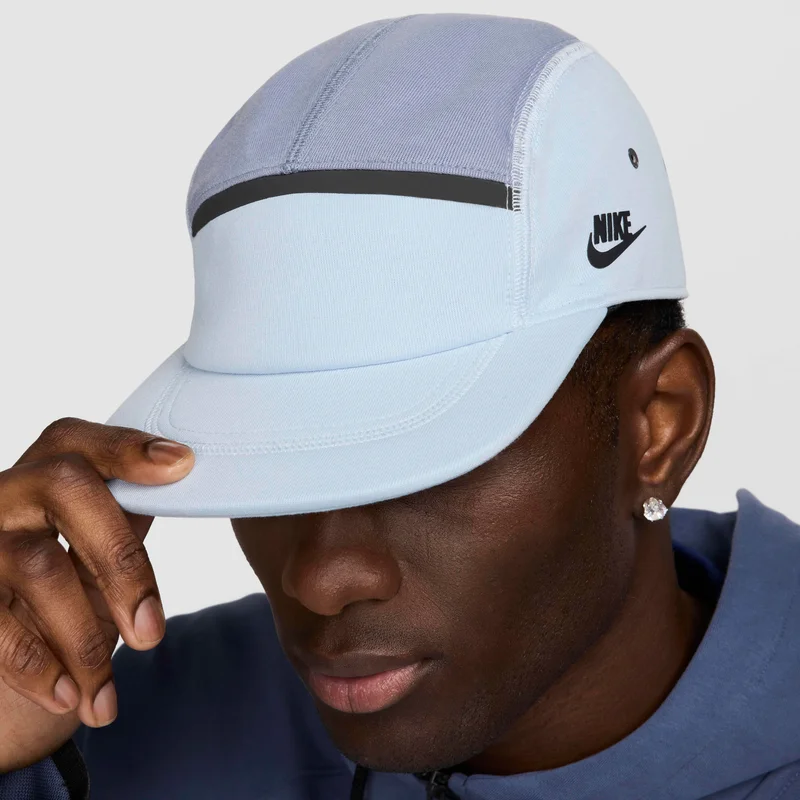 Nike Fly Unstructured Tech Fleece Cap