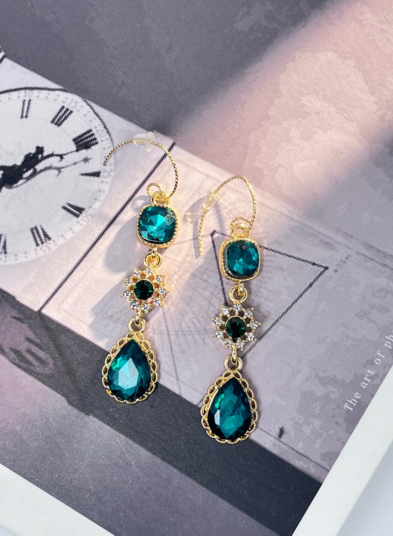 Elegant Luxury French Fashion Green Zircon Dangle Earrings - Image 2