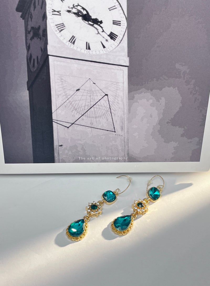 Elegant Luxury French Fashion Green Zircon Dangle Earrings - Image 5