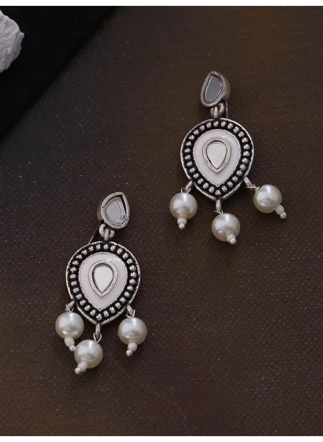 فويلا Amaira Leaf Drop Earrings
