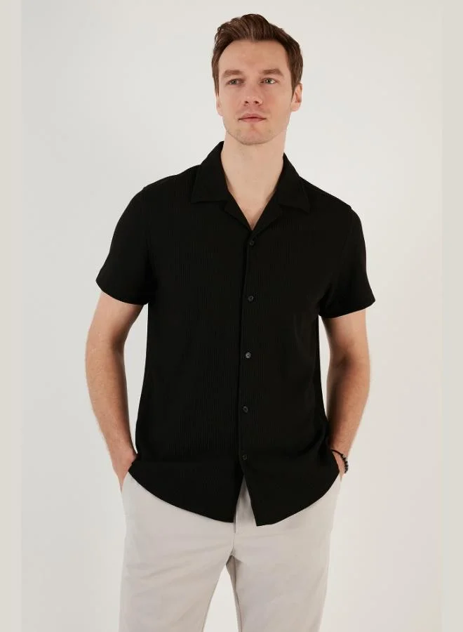 بوراتي قميص رجالي بياقة أباتشي من مزيج القطن بأكمام قصيرة ومقاس عادي