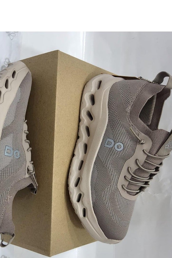 دو حذاء للمشي - Image 2