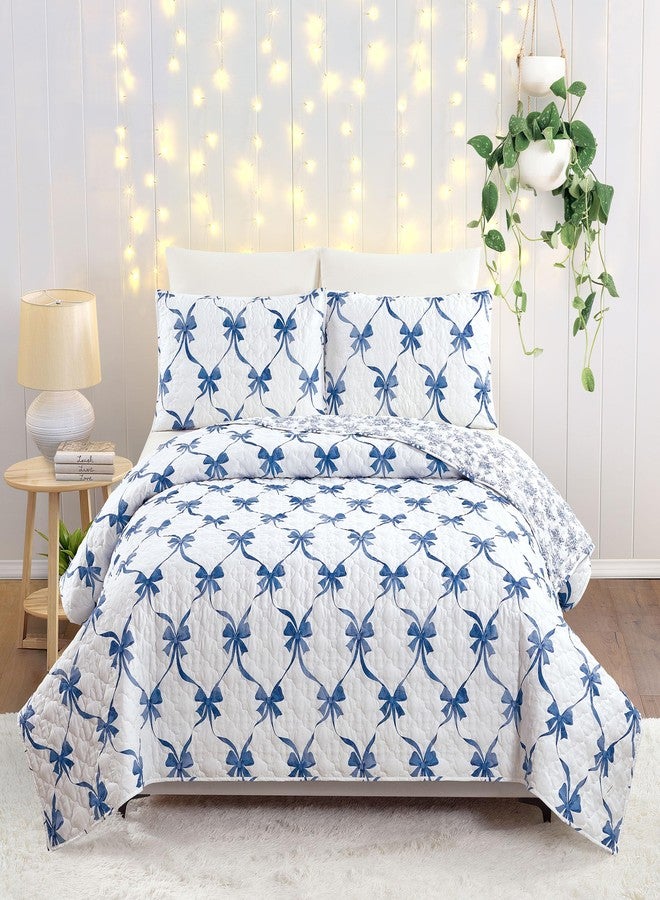 MODERN HEIRLOOM Blue and White Abigail Bow Reversible Quilt and Pillow Sham Set, Ultra Soft All Seasons Lightweight 2-Piece Quilt/Coverlet Set for Kids and Teens - Twin Size - Image 1