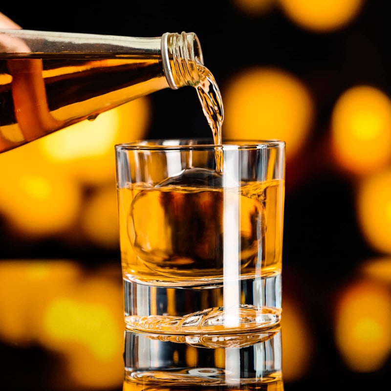 PARACITY Whiskey Glasses, Eagle Pattern Thick Bottom, Old Fashioned Glasses for Scotch, Whiskey, Gin, Vodka, 10.6oz Whiskey Glasses Set of 2, Gift for Men - Image 4