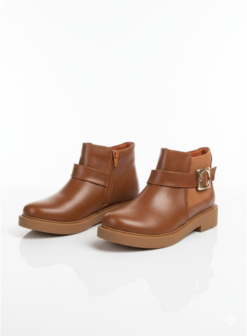 فيبراندا بوت أنيق بتصميم قصير يمنحك إطلالة عملية - Image 2