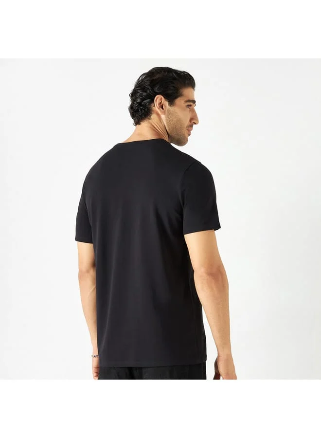 Iconic Iconic Slogan Print Crew Neck T-shirt with Short Sleeves