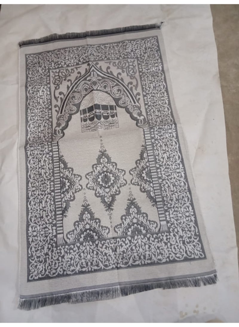 مصليه صلاة فاخرة بتصميم إسلامي أنيق – لمسة روحانية مميزة متعددة الأشكال والألوان - Image 1