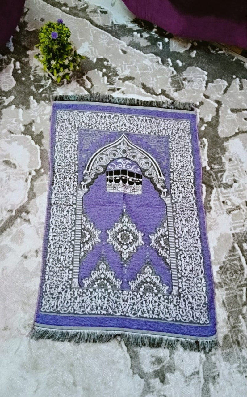 Luxury prayer rug with elegant Islamic design - a distinctive spiritual touch in multiple shapes and colors - Image 1