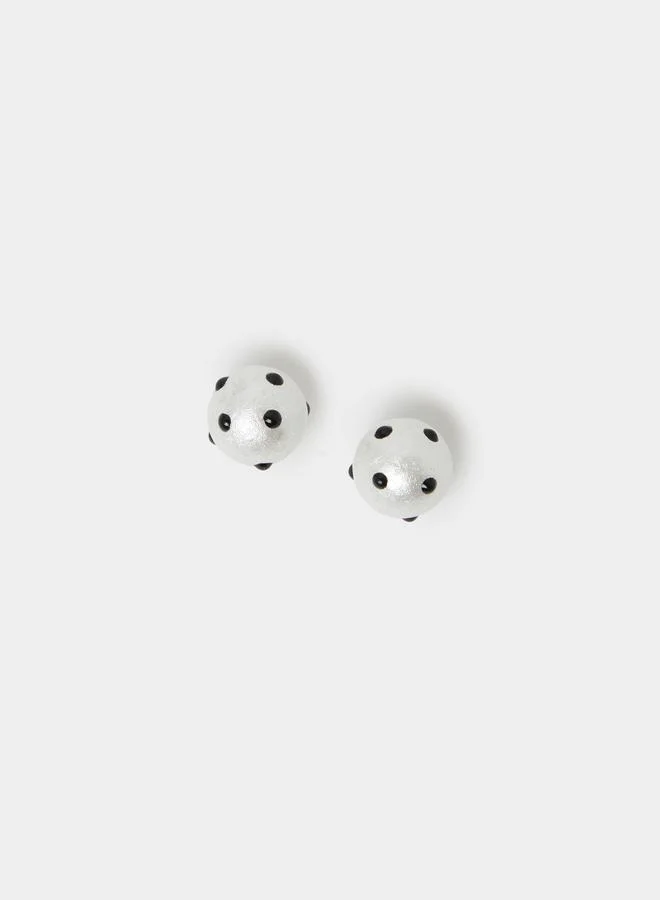 ستايلي White Pearl Dot Stud Earrings