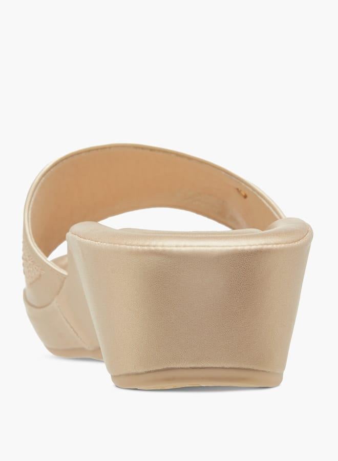 لو كونفورت صنادل نسائية مزينة بكعب إسفين سهل الارتداء - Image 4