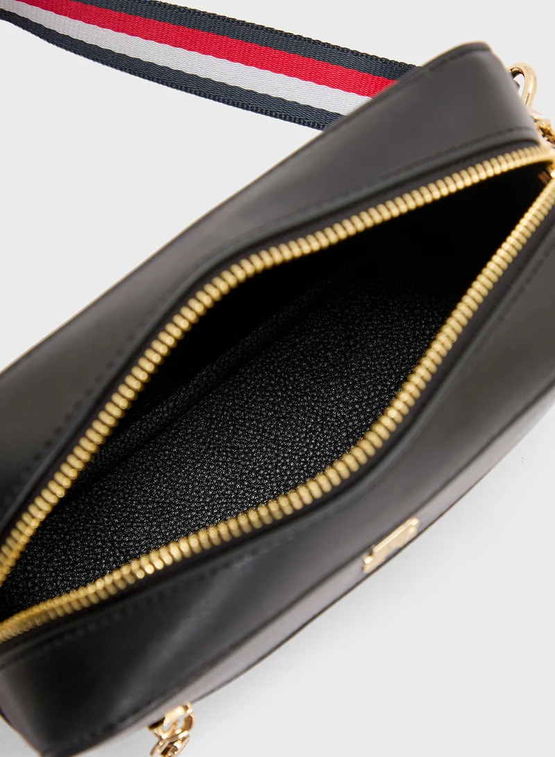 TOMMY HILFIGER Narrow Strap Camera Bag