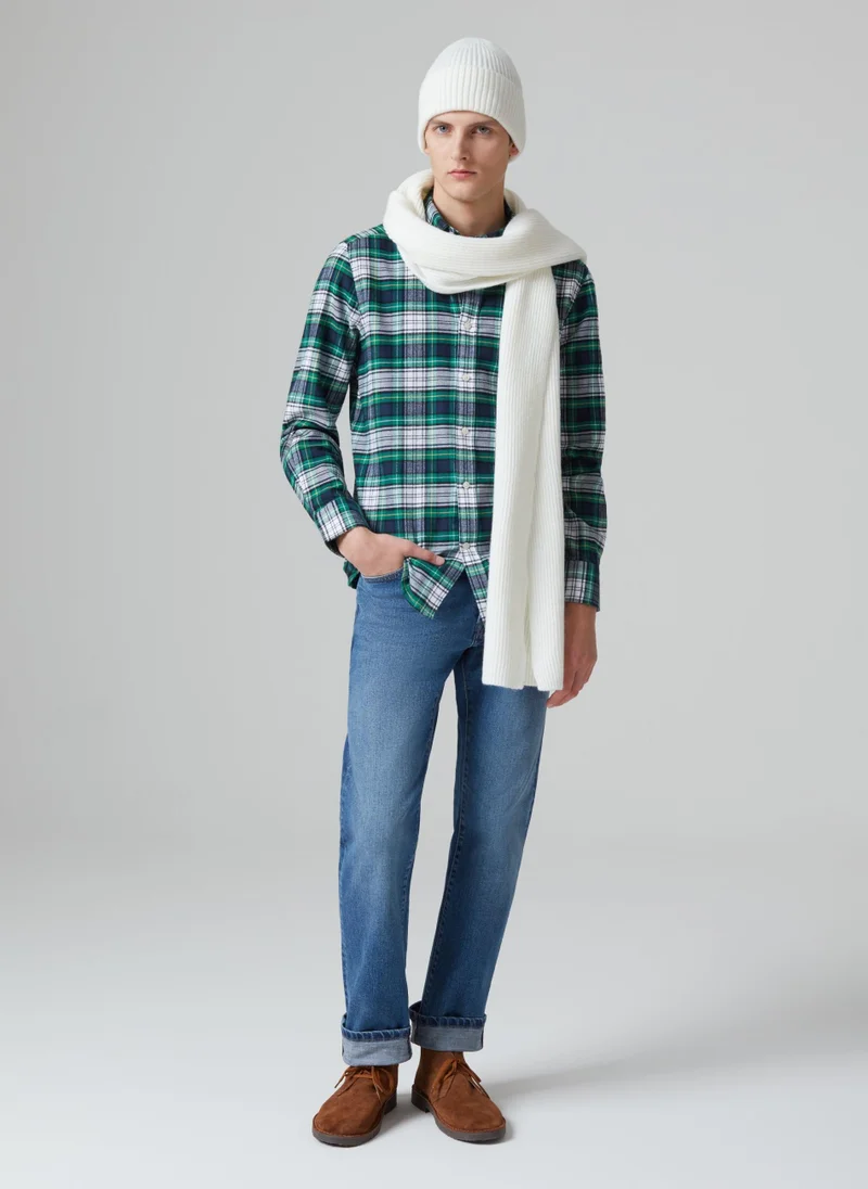 او في اس White/Green