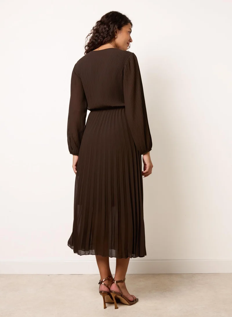 بلو فانيلا Chiffon Pleated Dress