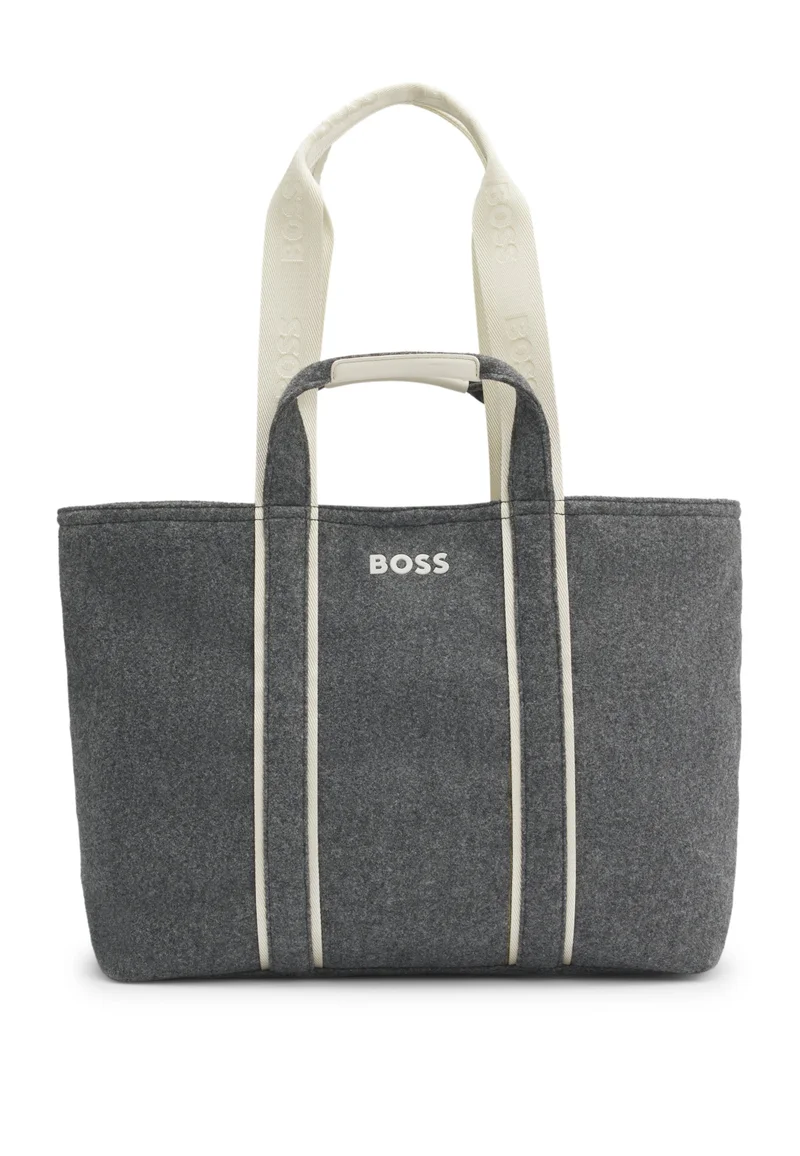 بوس حقيبة يد قماشية بشعار متباين