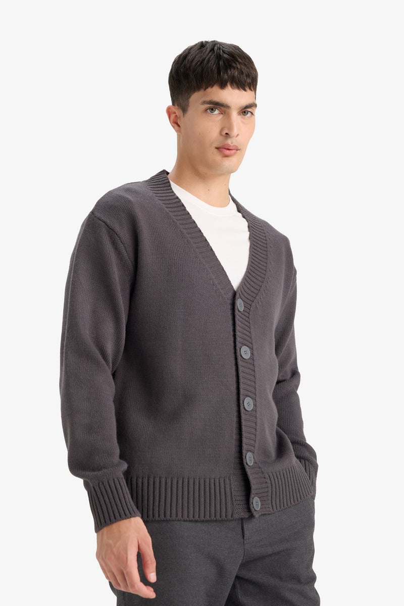 DeFacto Grey Man Relax Fit V-Neck Knit Cardigan Casual - Image 2
