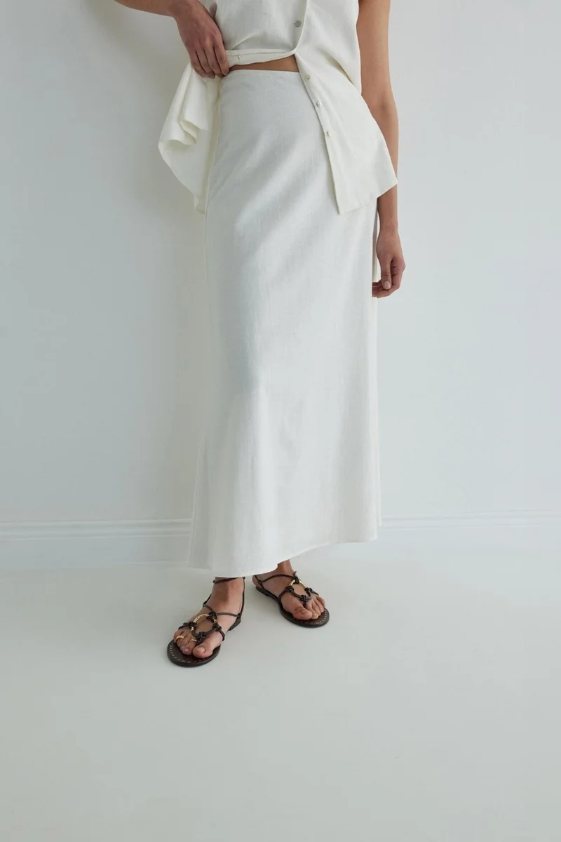 سود كوليكشن White Serena Flared Skirt