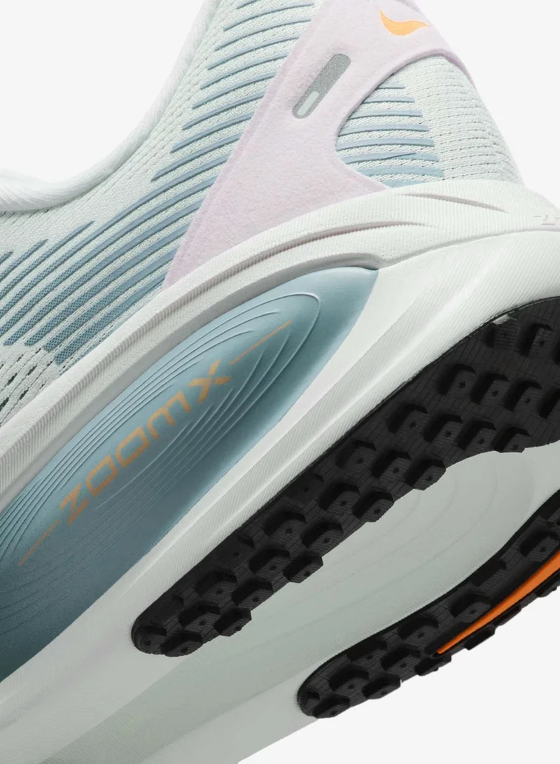 Nike White Men's Vomero 18 Road Running Shoes for Men | Best Price UAE