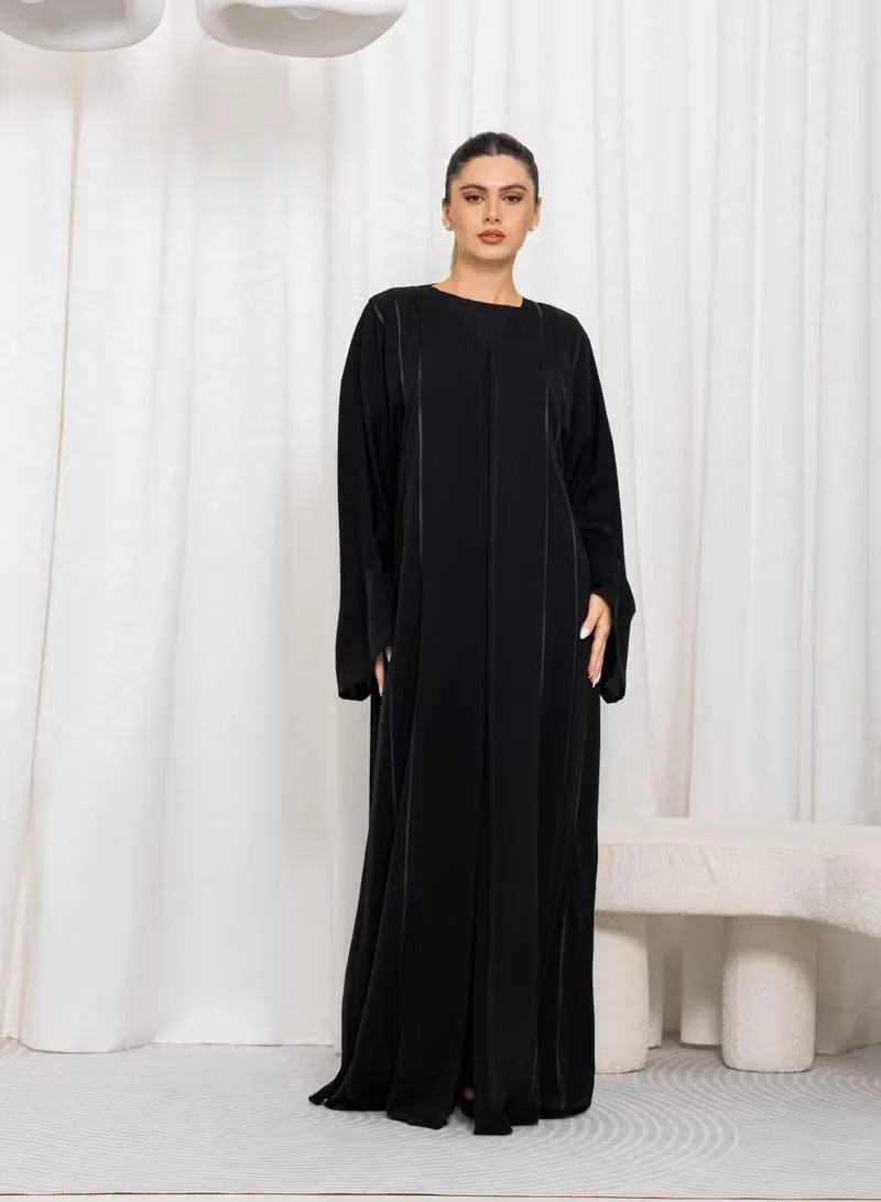 Nikias Nikias Black nida with pleats and pearls