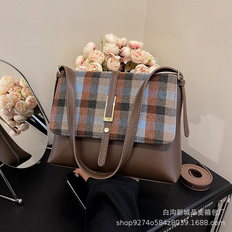 High-End Texture Fashion All-Match Contrast Color Small Bag Women'S Style Temperament Underarm Bag Explosive Crossbody Bag - Image 1