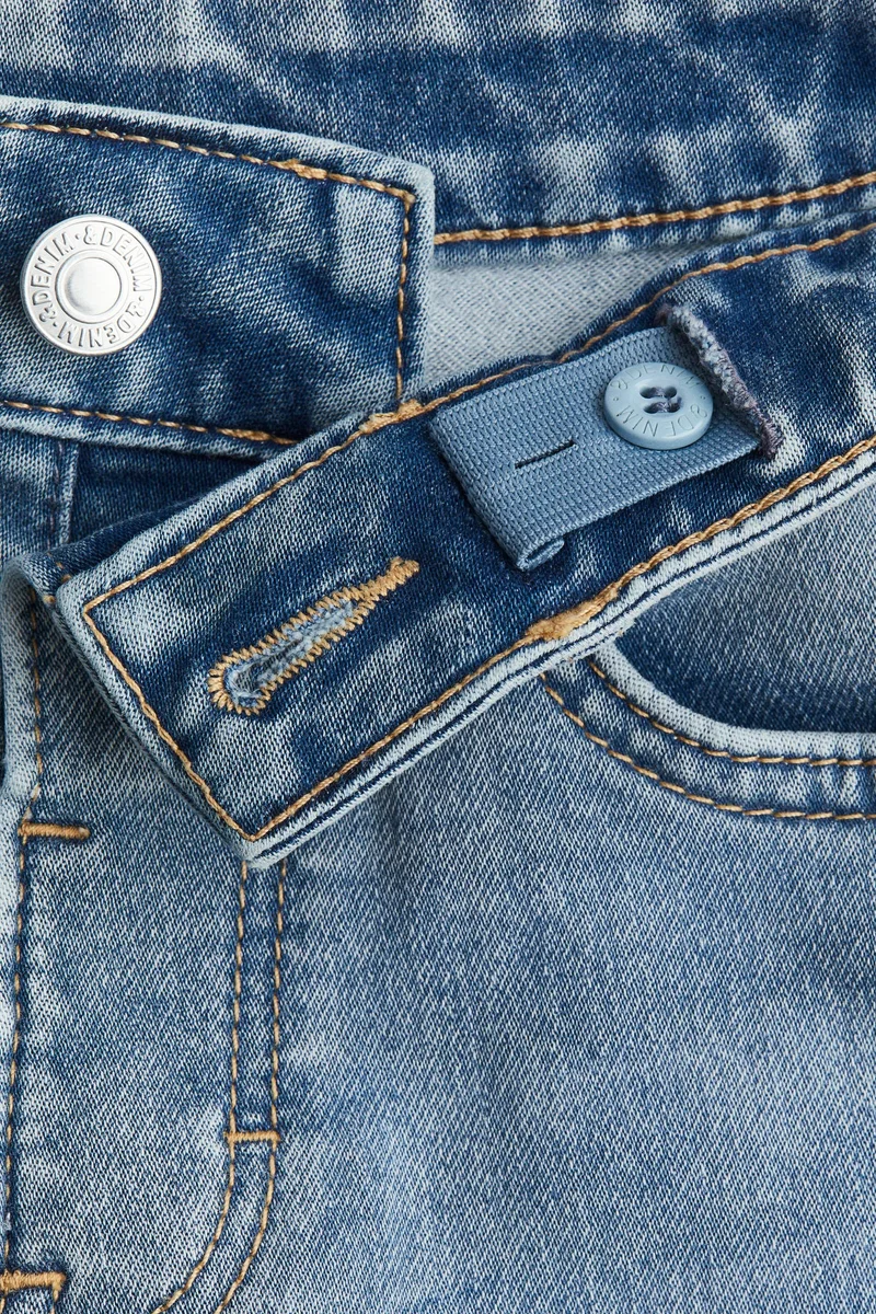 H&M Relaxed Tapered Fit Jeans