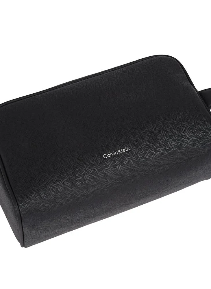 CALVIN KLEIN Logo Detailed Toiletry Bag