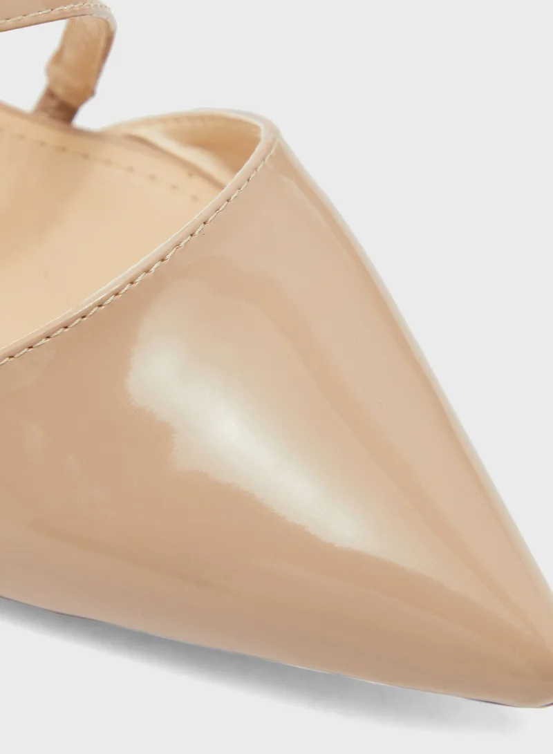 ELLA Pointed toe multi-strap pump with feature heel