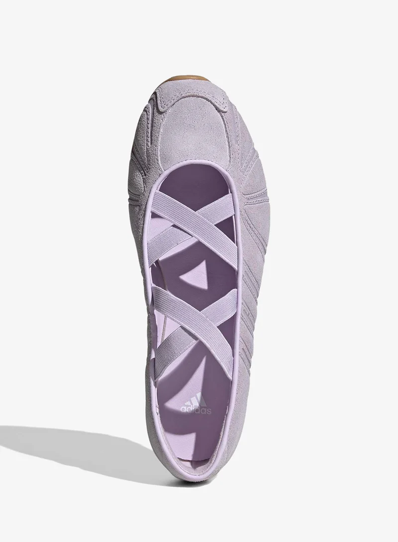Adidas Originals ICELAV/ICELAV/GUM3 Ghost Sprint Ballet for Women | Best Price UAE