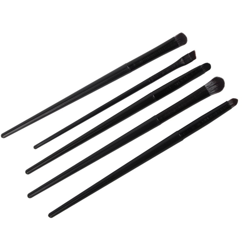 Angled Eyeliner Smudge Brush: Soft Durable Synthetic Bristles - Ergonomic Handle For Precise Application, Compact Travel Friendly Eye Makeup Tool For Professional And Individual Use - Image 4
