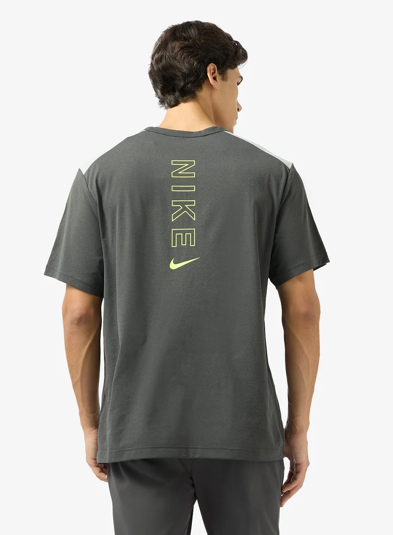 Nike Nsw Club Sports Dri-Fit T-Shirt